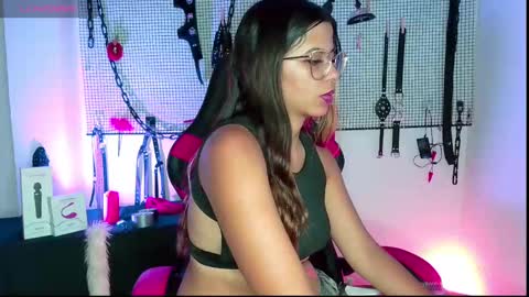 Snapshot of meggan_greey chatting on December 10, 2024, 11:22 am Your best slave online show from December 10, 2024, 11:22 am