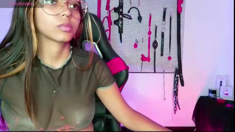 Snapshot of meggan_greey chatting on December 14, 2024, 2:10 pm Your best slave online show from December 14, 2024, 2:10 pm