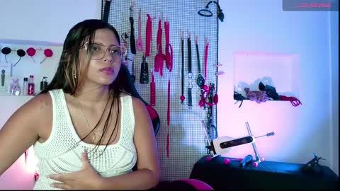 Snapshot of meggan_greey chatting on January 19, 2025, 9:23 pm Your best slave online show from January 19, 2025, 9:23 pm