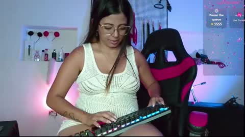 Snapshot of meggan_greey chatting on January 20, 2025, 12:25 am Your best slave online show from January 20, 2025, 12:25 am