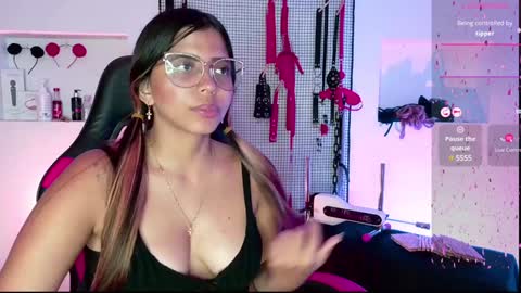 Snapshot of meggan_greey chatting on February 2, 2025, 10:49 pm Your best slave online show from February 2, 2025, 10:49 pm