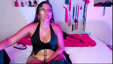 Snapshot of meggan_greey chatting on February 18, 2025, 8:58 pm Your best slave online show from February 18, 2025, 8:58 pm