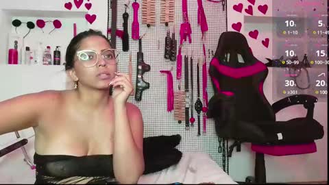 Snapshot of meggan_greey chatting on March 4, 2025, 12:07 am Your best slave online show from March 4, 2025, 12:07 am