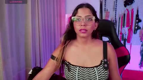 Snapshot of meggan_greey chatting on October 4, 2025, 9:35 pm Your best slave online show from October 4, 2025, 9:35 pm