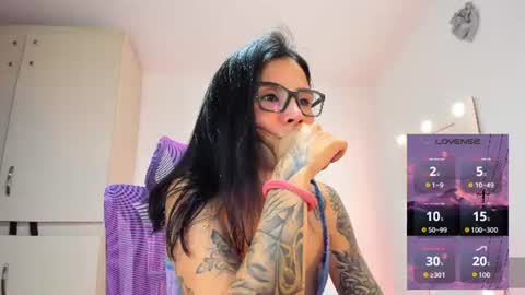 Juli online show from June 30, 2026, 3:51 am