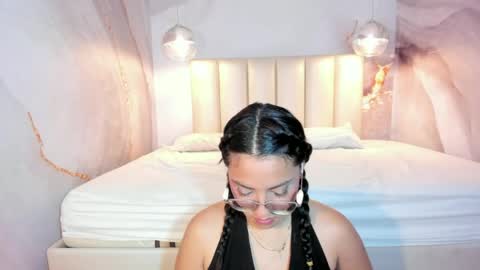 MEGGY MAE online show from April 30, 2026, 12:00 pm
