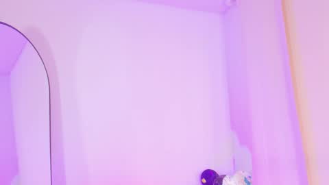 meghanallen_ online show from November 20, 2025, 8:41 pm