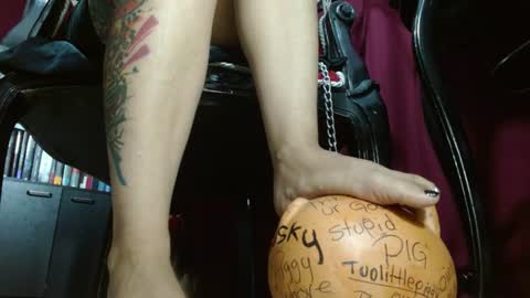 Snapshot of megoddessara chatting on June 29, 2026, 8:53 pm Goddess Sara online show from June 29, 2026, 8:53 pm