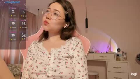 Snapshot of mei_kitahara chatting on April 23, 2026, 2:13 am Mei online show from April 23, 2026, 2:13 am