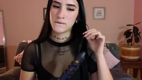 Snapshot of mei_naughtycat chatting on October 16, 2025, 11:22 am Mei online show from October 16, 2025, 11:22 am