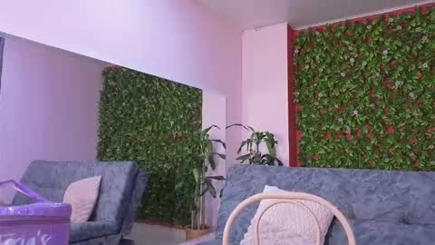 Mei online show from March 18, 2026, 9:07 pm