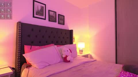 meiis3 online show from November 5, 2025, 11:27 pm