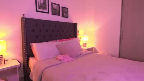 meiis3 online show from January 8, 2026, 12:35 am