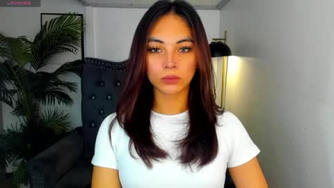 Snapshot of meiluxe chatting on May 28, 2026, 10:45 am meiluxe online show from May 28, 2026, 10:45 am