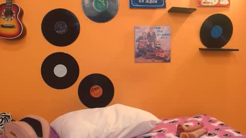 MEIS online show from December 2, 2025, 2:17 am