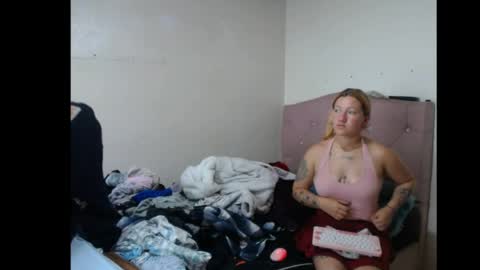 Meizquin and Lucifer online show from April 6, 2026, 7:15 pm