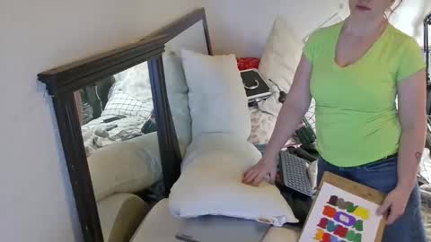 mejimbo online show from March 12, 2025, 3:13 am