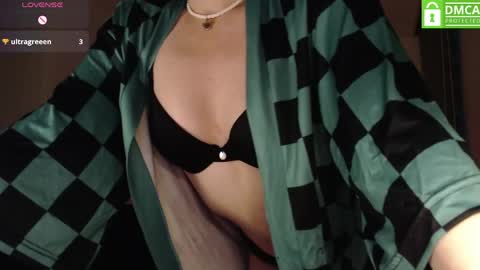 WETWATERMELL online show from May 2, 2026, 2:49 am