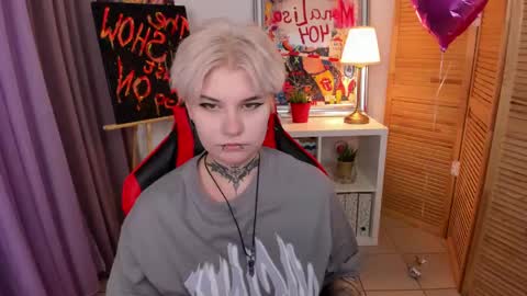 Snapshot of mekurisu chatting on March 3, 2025, 4:25 am mekurisu online show from March 3, 2025, 4:25 am