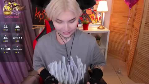 Snapshot of mekurisu chatting on March 4, 2025, 1:23 am mekurisu online show from March 4, 2025, 1:23 am