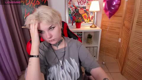 Snapshot of mekurisu chatting on March 11, 2025, 7:37 am mekurisu online show from March 11, 2025, 7:37 am