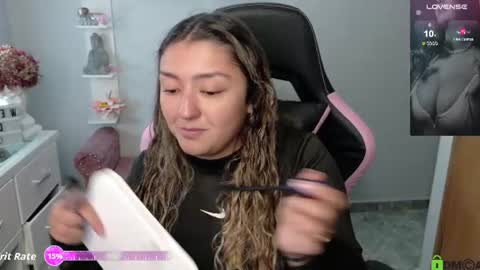 Snapshot of melaany_ chatting on July 2, 2026, 11:33 pm Melaany online show from July 2, 2026, 11:33 pm