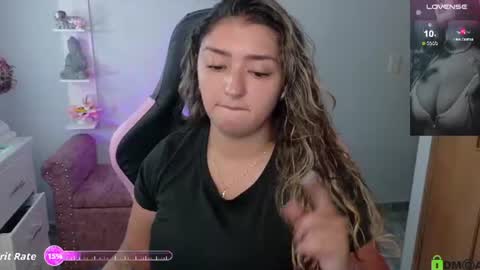 Snapshot of melaany_ chatting on July 8, 2026, 10:58 pm Melaany online show from July 8, 2026, 10:58 pm
