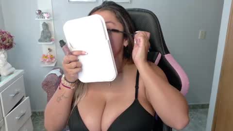 Snapshot of melaany_ chatting on July 19, 2026, 11:08 pm Melaany online show from July 19, 2026, 11:08 pm