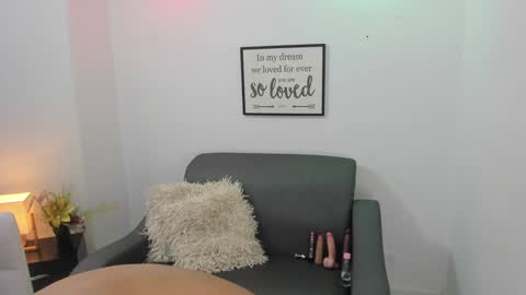 Snapshot of melan_owen chatting on February 3, 2025, 11:09 am melan_owen online show from February 3, 2025, 11:09 am