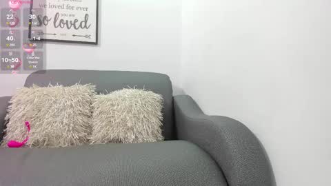 Snapshot of melan_owen chatting on February 14, 2025, 10:49 am melan_owen online show from February 14, 2025, 10:49 am