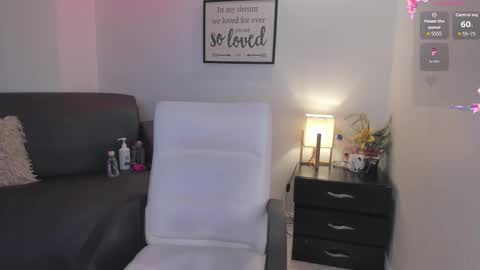 Snapshot of melan_owen chatting on October 15, 2025, 10:59 am melan_owen online show from October 15, 2025, 10:59 am