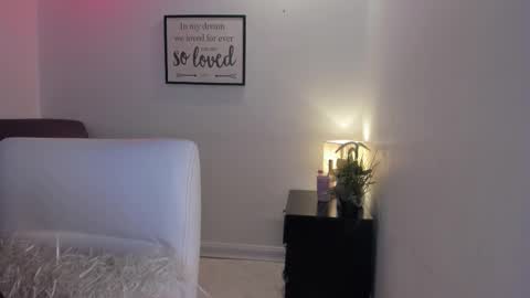 Snapshot of melan_owen chatting on November 27, 2025, 10:50 am melan_owen online show from November 27, 2025, 10:50 am