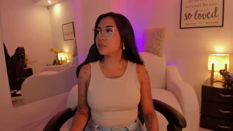 Snapshot of melan_owen chatting on July 5, 2026, 11:28 am melan_owen online show from July 5, 2026, 11:28 am