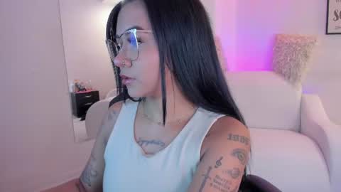 Snapshot of melan_owen chatting on July 23, 2026, 11:08 am melan_owen online show from July 23, 2026, 11:08 am
