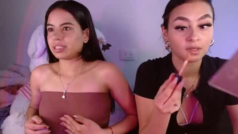 Snapshot of melani_bear chatting on June 4, 2026, 4:46 pm MELANI online show from June 4, 2026, 4:46 pm