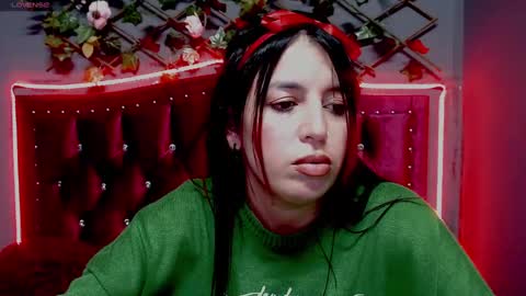 Snapshot of melani_cute01 chatting on December 24, 2024, 2:10 am melani_cute01 online show from December 24, 2024, 2:10 am