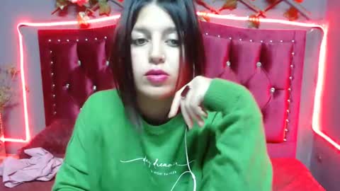 Snapshot of melani_cute01 chatting on February 5, 2025, 8:00 am melani_cute01 online show from February 5, 2025, 8:00 am