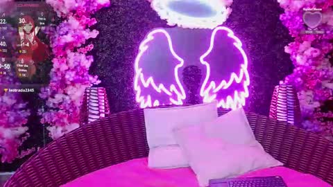 Melanie online show from September 15, 2025, 11:38 pm