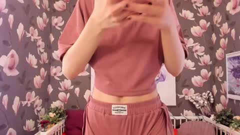 Melanie online show from February 19, 2025, 3:38 pm