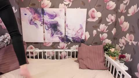 Melanie online show from February 28, 2025, 1:14 pm