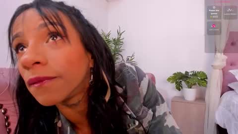 Snapshot of melanie_milleer chatting on October 20, 2025, 6:25 am Melanie Miller online show from October 20, 2025, 6:25 am