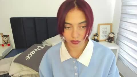 Snapshot of melanie_roux_ chatting on July 17, 2026, 4:01 pm Melanie roux online show from July 17, 2026, 4:01 pm