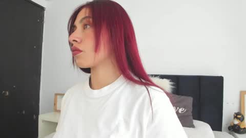 Snapshot of melanie_roux_ chatting on July 24, 2026, 12:58 pm Melanie roux online show from July 24, 2026, 12:58 pm