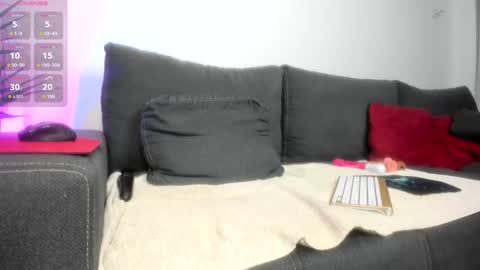 melanie_way online show from September 27, 2025, 5:07 pm