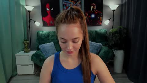 MelanieAlves online show from November 27, 2025, 6:32 pm