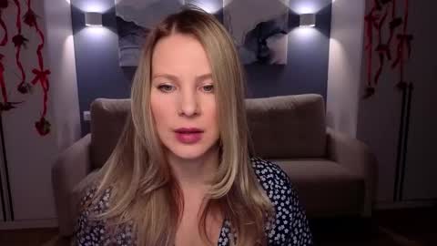 Melanie Bennett online show from February 18, 2026, 6:09 am