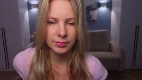 Snapshot of melaniebennett chatting on July 18, 2026, 7:34 am Melanie Bennett online show from July 18, 2026, 7:34 am