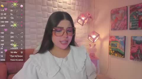 Snapshot of melaniegrayx chatting on July 1, 2026, 2:07 pm melaniegrayx online show from July 1, 2026, 2:07 pm