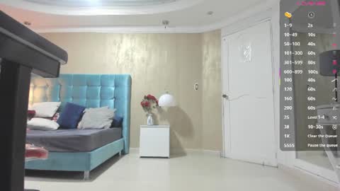 Snapshot of melanierioss_ chatting on June 26, 2026, 1:04 pm online show from June 26, 2026, 1:04 pm