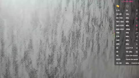 Snapshot of melanierioss_ chatting on August 6, 2026, 1:24 pm online show from August 6, 2026, 1:24 pm